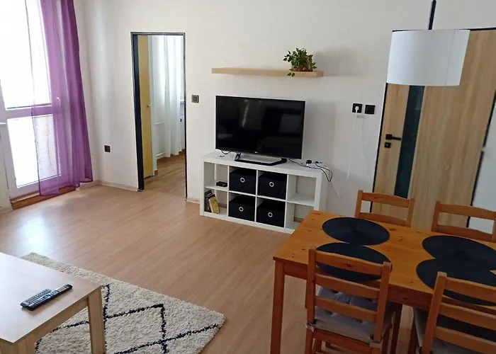 Nahoře *